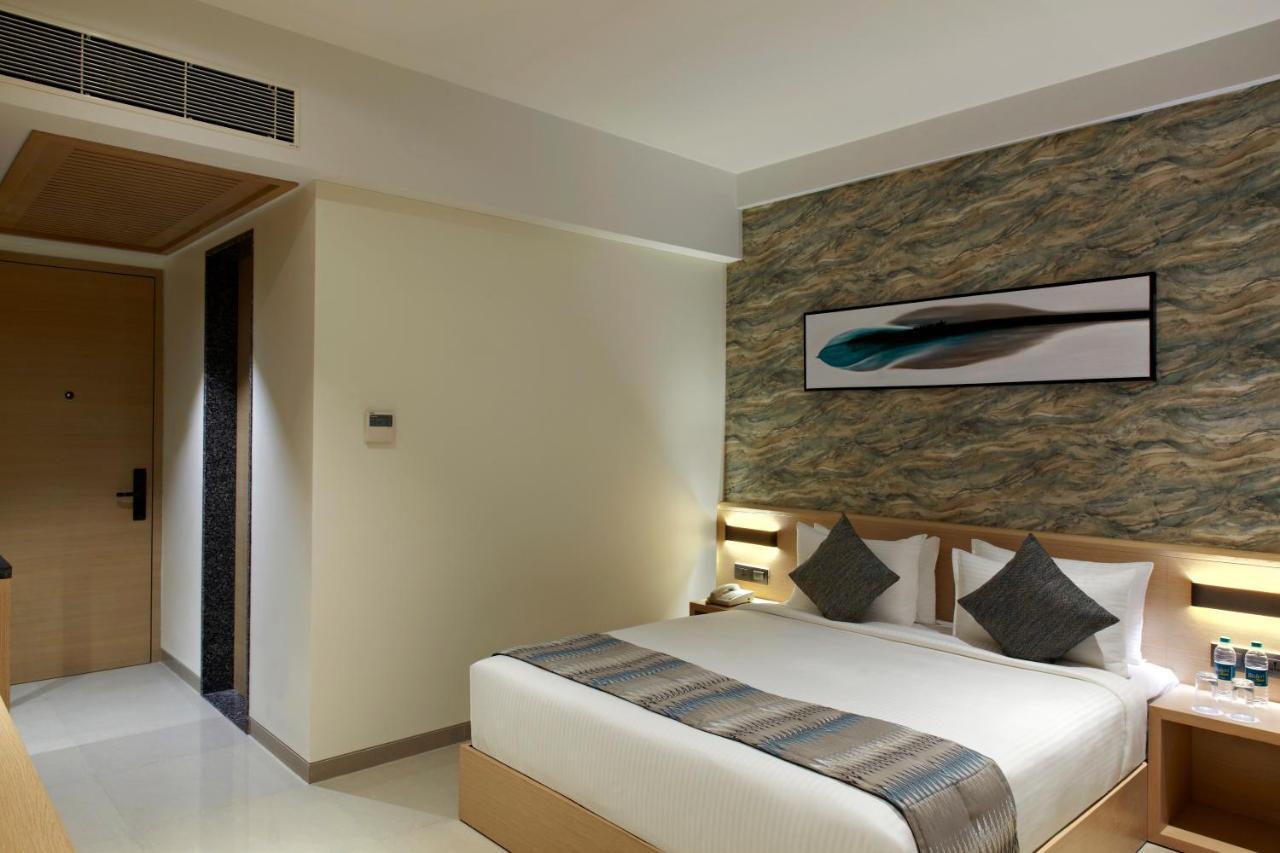 Click Hotel Bangalore - International Airport Devanahalli Bagian luar foto