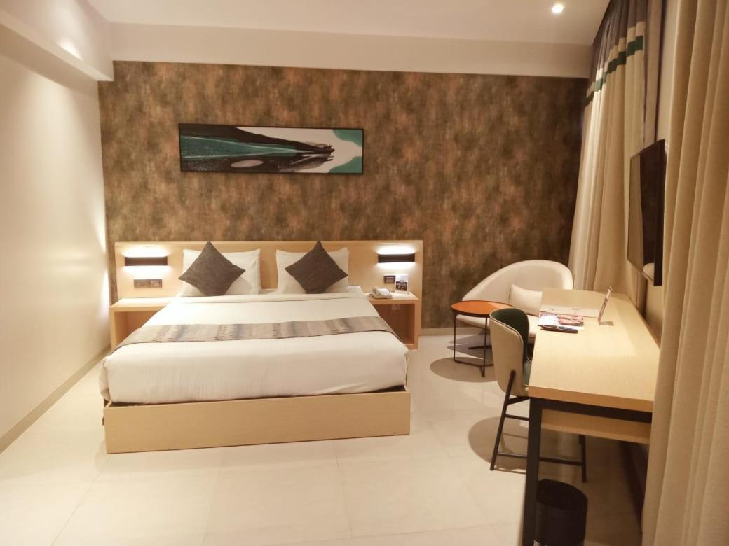 Click Hotel Bangalore - International Airport Devanahalli Bagian luar foto