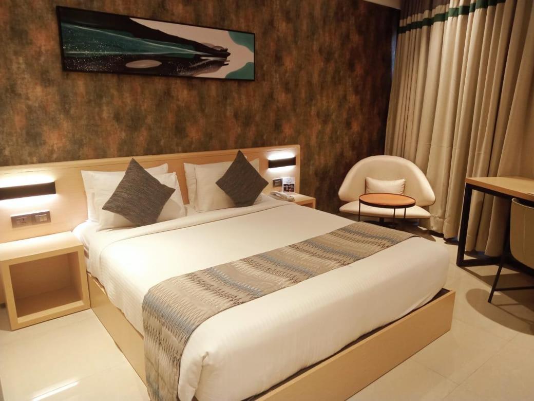 Click Hotel Bangalore - International Airport Devanahalli Bagian luar foto