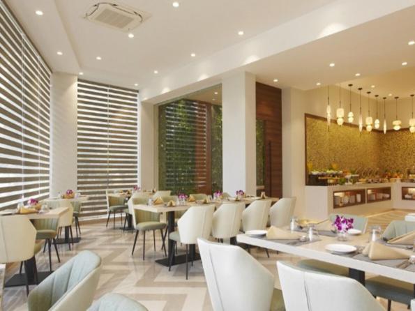 Click Hotel Bangalore - International Airport Devanahalli Bagian luar foto